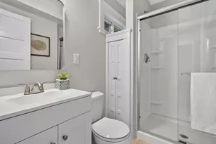 8 Darling St, Worcester, MA 01605 - Photo 17