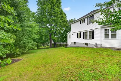 8 Darling St, Worcester, MA 01605 - Photo 37