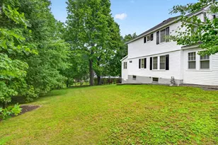 8 Darling St, Worcester, MA 01605 - Photo 37