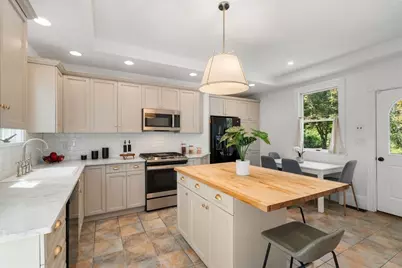 302 Concord Road, Weston, MA 02493 - Photo 13