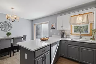55 Hoover St, Leominster, MA 01453 - Photo 11