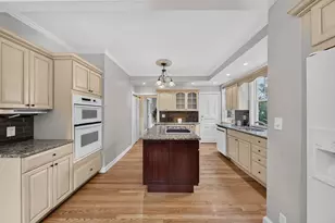 41 Maple St, Stoneham, MA 02180 - Photo 13