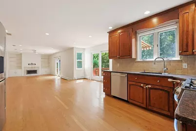 250 Palisades Cir, Stoughton, MA 02072 - Photo 7