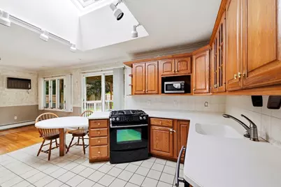 277 Brainerd St, South Hadley, MA 01075 - Photo 11