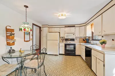 10 Gearty St, Wilmington, MA 01887 - Photo 3