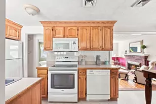 34 Roseen Rd, Holbrook, MA 02343 - Photo 7