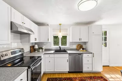 4 Rodgers Rd, Stoneham, MA 02180 - Photo 13
