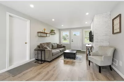 25 Paulson Dr, West Springfield, MA 01089 - Photo 5