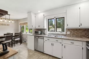 25 Paulson Dr, West Springfield, MA 01089 - Photo 13