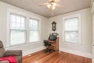 46 Walnut St, Montague, MA 01376 - Photo 15