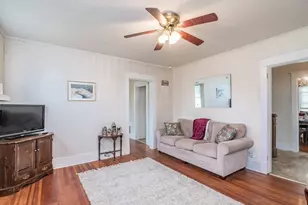 46 Walnut St, Montague, MA 01376 - Photo 9