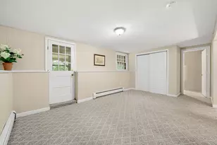21 Freeport Dr, Burlington, MA 01803 - Photo 33