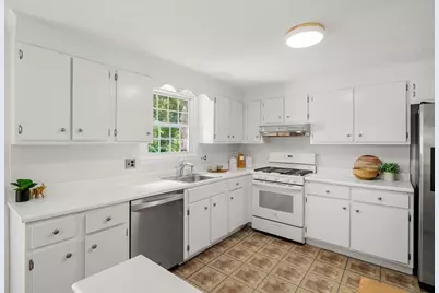 21 Freeport Dr, Burlington, MA 01803 - Photo 11
