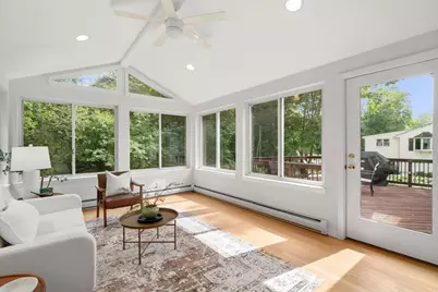 21 Freeport Dr, Burlington, MA 01803 - Photo 15