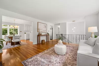 21 Freeport Dr, Burlington, MA 01803 - Photo 3