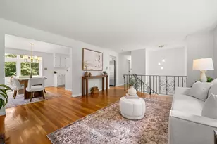 21 Freeport Dr, Burlington, MA 01803 - Photo 3
