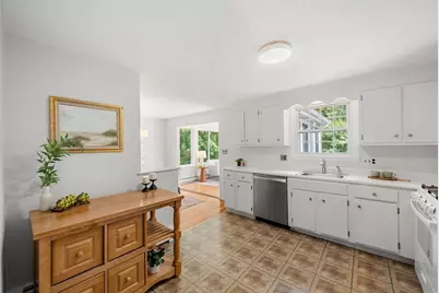 21 Freeport Dr, Burlington, MA 01803 - Photo 13
