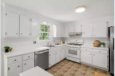 21 Freeport Dr, Burlington, MA 01803 - Photo 11
