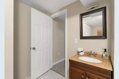 21 Freeport Dr, Burlington, MA 01803 - Photo 35