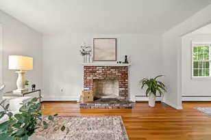 21 Freeport Dr, Burlington, MA 01803 - Photo 5