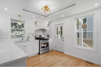 46 Sheridan St, Haverhill, MA 01830 - Photo 15