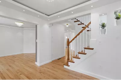 46 Sheridan St, Haverhill, MA 01830 - Photo 5
