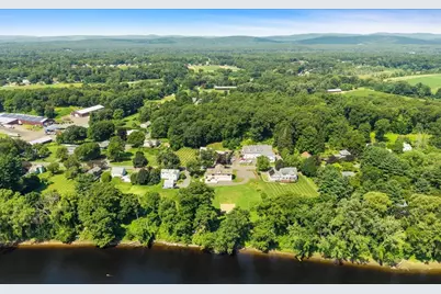 136 Main St, Hatfield, MA 01038 - Photo 35
