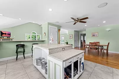 136 Main St, Hatfield, MA 01038 - Photo 9
