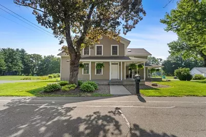 136 Main St, Hatfield, MA 01038 - Photo 3