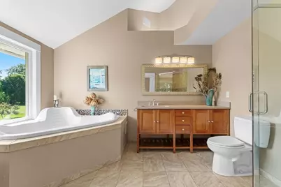 136 Main St, Hatfield, MA 01038 - Photo 17
