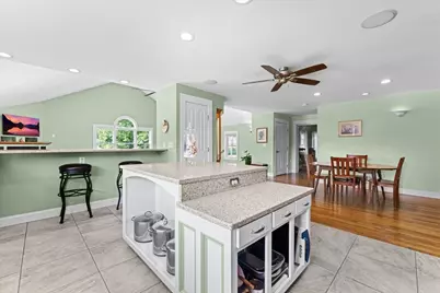 136 Main St, Hatfield, MA 01038 - Photo 9