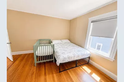 247 Sycamore St, Watertown, MA 02472 - Photo 9