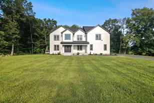 10 Falcon Dr, Shrewsbury, MA 01545 - Photo 1