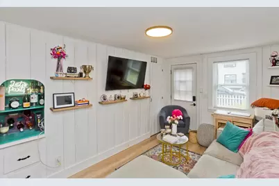 47 W School St, Westfield, MA 01085 - Photo 7