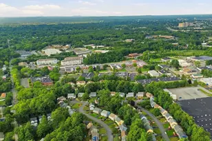 27 Stonegate Rd, Chelmsford, MA 01824 - Photo 3