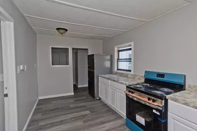 143 Davenport St, Springfield, MA 01119 - Photo 9