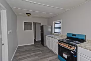 143 Davenport St, Springfield, MA 01119 - Photo 9