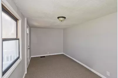 143 Davenport St, Springfield, MA 01119 - Photo 5