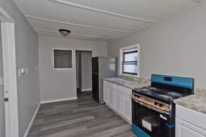 143 Davenport St, Springfield, MA 01119 - Photo 9