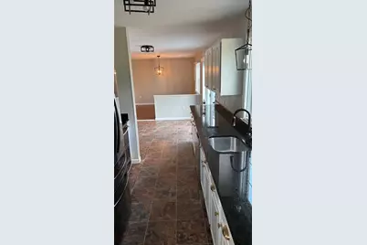 71 Eddywood St, Springfield, MA 01118 - Photo 11