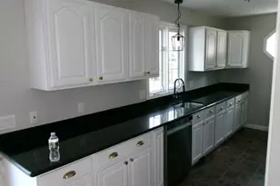 71 Eddywood St, Springfield, MA 01118 - Photo 7