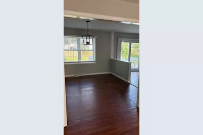 71 Eddywood St, Springfield, MA 01118 - Photo 5
