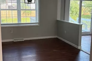 71 Eddywood St, Springfield, MA 01118 - Photo 5