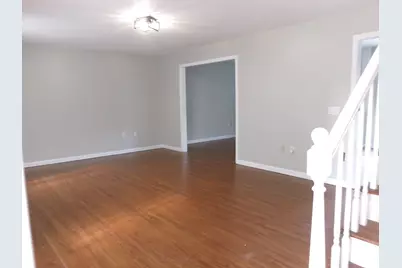 71 Eddywood St, Springfield, MA 01118 - Photo 3