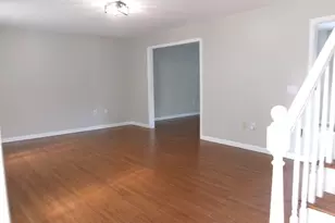 71 Eddywood St, Springfield, MA 01118 - Photo 3