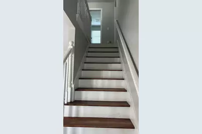 71 Eddywood St, Springfield, MA 01118 - Photo 13