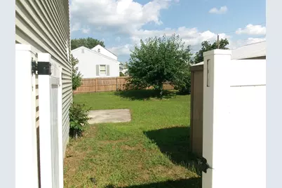 71 Eddywood St, Springfield, MA 01118 - Photo 31