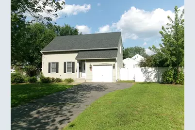 71 Eddywood St, Springfield, MA 01118 - Photo 1