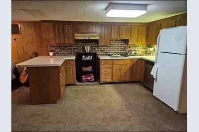 401 Whitlow St, New Bedford, MA 02746 - Photo 17