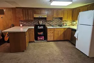 401 Whitlow St, New Bedford, MA 02746 - Photo 17